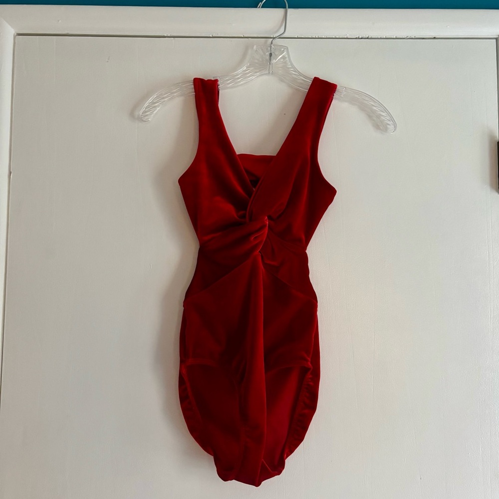 Elevé Jackie style Red Velvet, twist front leotard